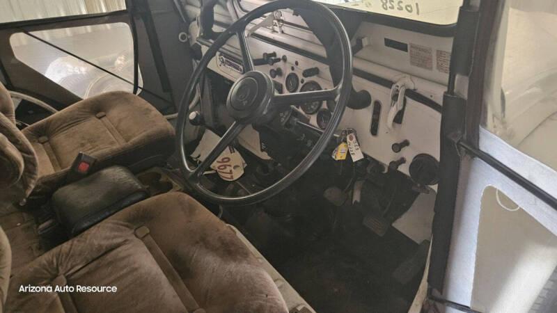 1990 Mitsubishi JEEP