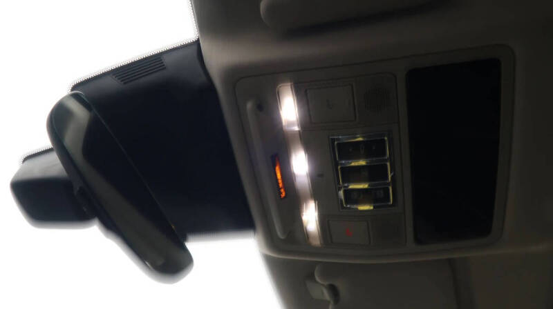 2019 Jaguar XJ R-Sport