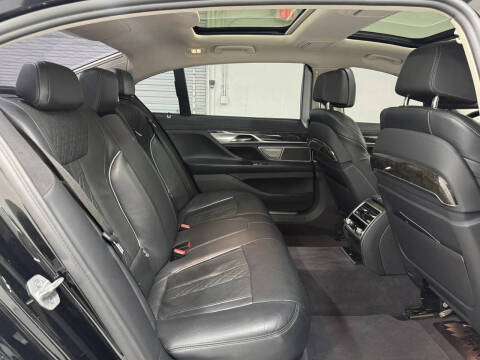 2022 BMW 7 Series 740i
