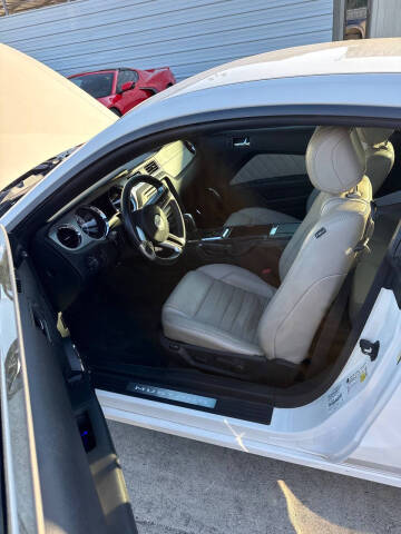 2013 Ford Mustang V6 Premium