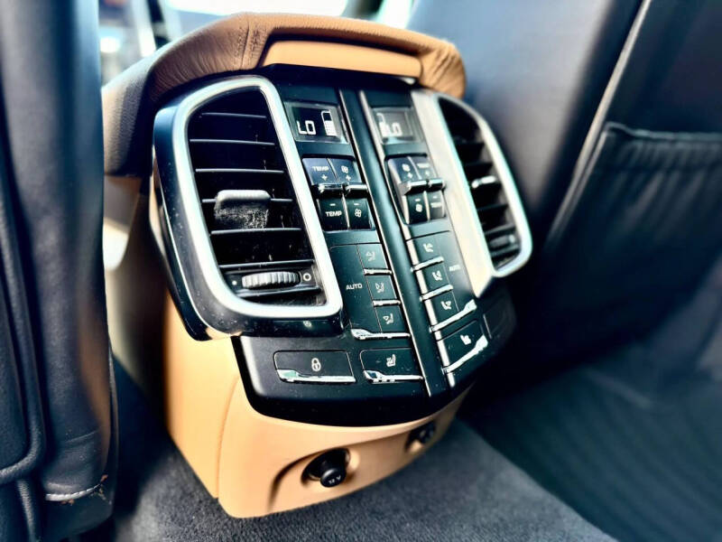 2016 Porsche Cayenne S