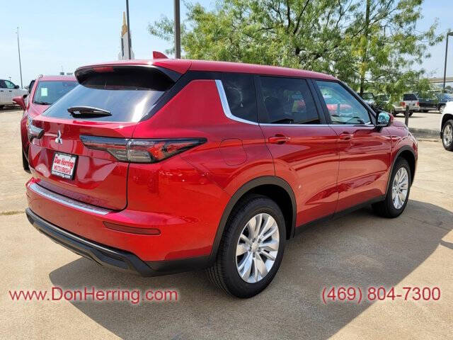 2025 Mitsubishi Outlander ES