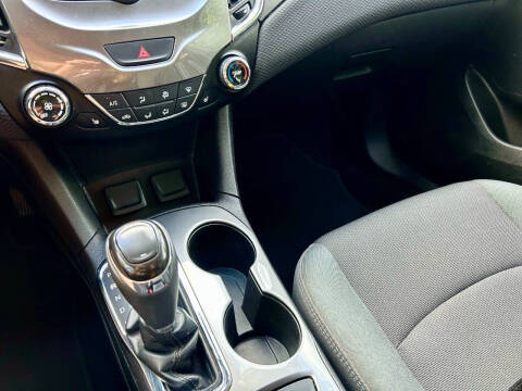 2017 Chevrolet Cruze LT Auto