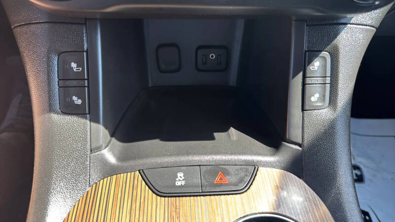 2017 GMC Acadia SLE-2