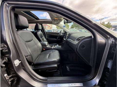 2016 Chrysler 300 C