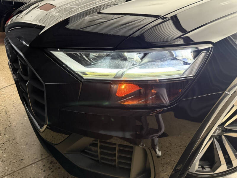 2019 Audi Q8 quattro Premium Plus 55 TFSI