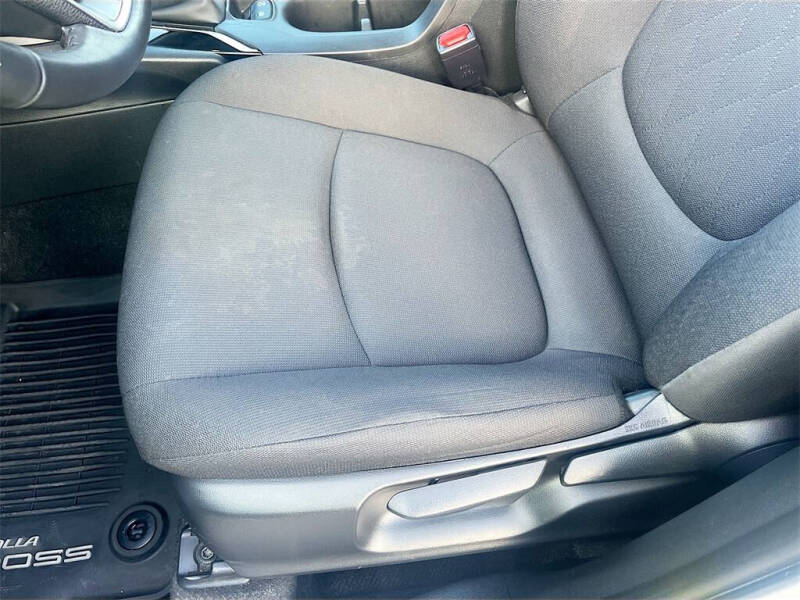 2024 Toyota Corolla Cross LE