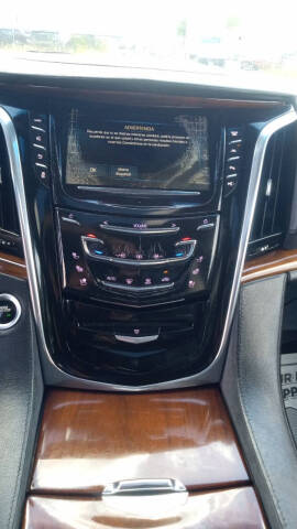 2017 Cadillac Escalade ESV Luxury