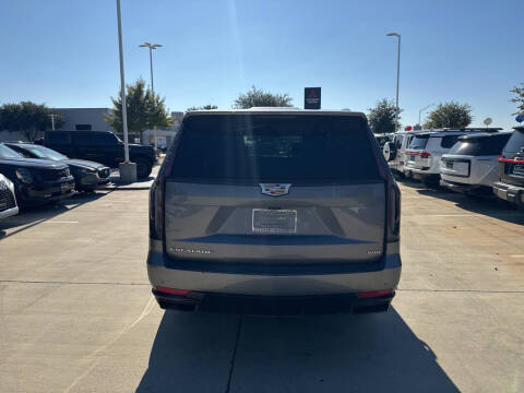 2021 Cadillac Escalade ESV Sport Platinum