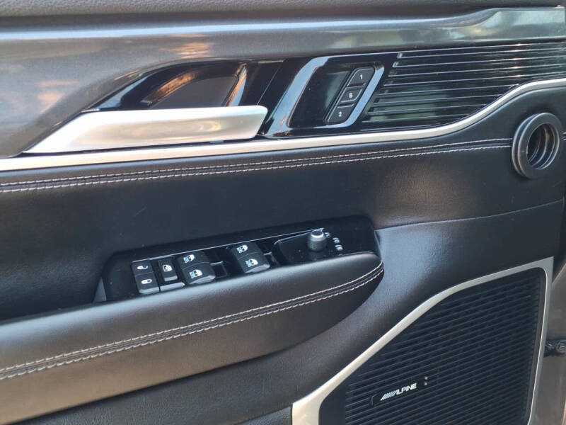 2023 Jeep Wagoneer