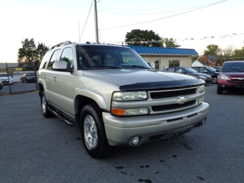 2004 Chevrolet Tahoe for sale at Supermax Autos in Strasburg VA