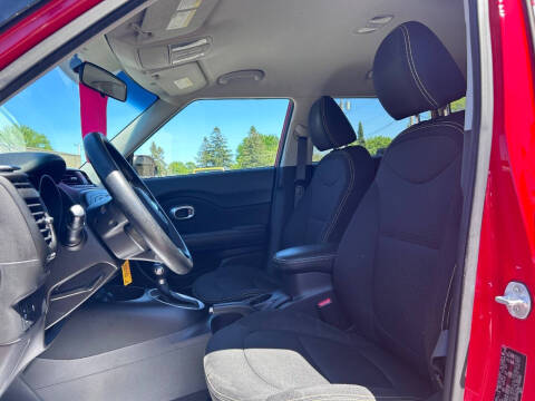 2015 Kia Soul +