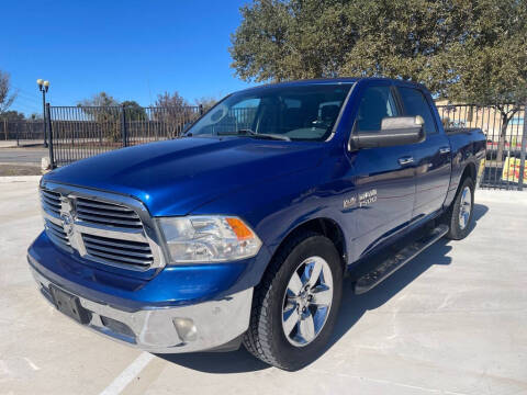 2015 RAM 1500 SLT