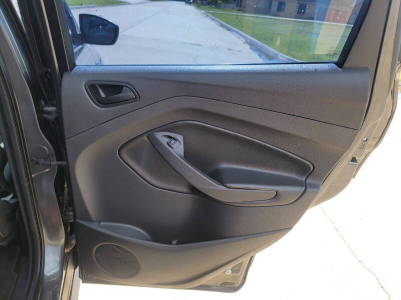 2016 Ford Escape S