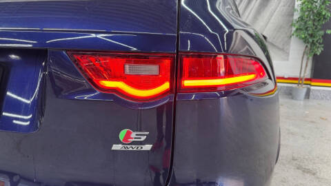 2017 Jaguar F-PACE S