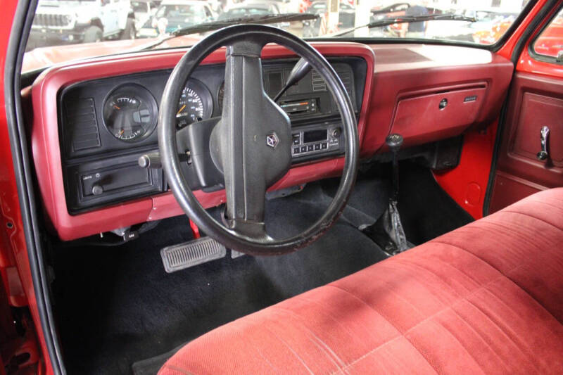 1989 Dodge D150 Pickup