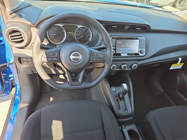 2025 Nissan Kicks Play S