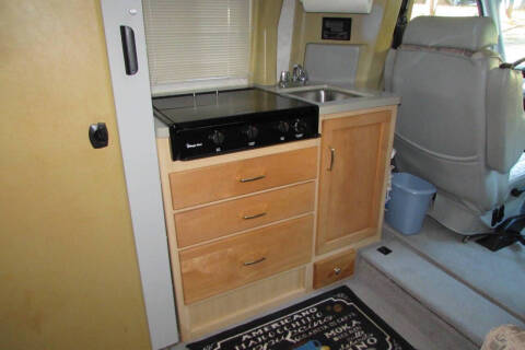 2001 Winnebago Rialta