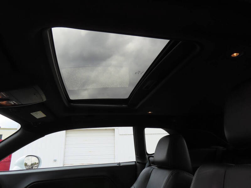 2013 Dodge Challenger SXT Plus