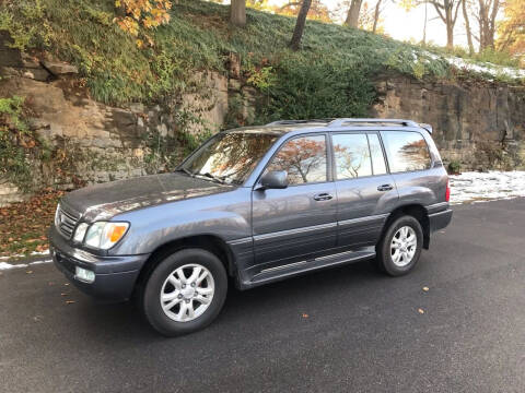 2003 Lexus LX 470 for sale at Bogie's Motors in Saint Louis MO