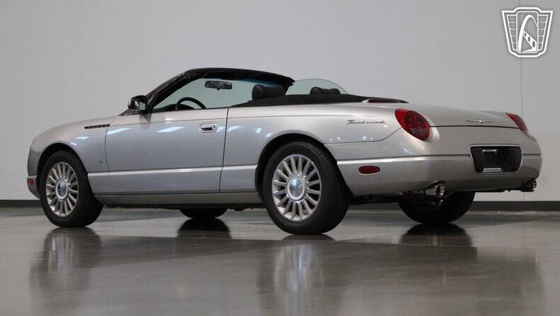 2004 Ford Thunderbird Deluxe