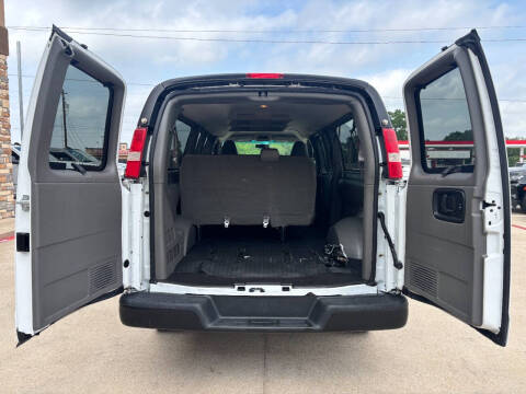 2017 Chevrolet Express LS 3500