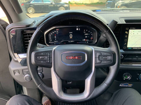 2024 GMC Sierra 1500 Elevation