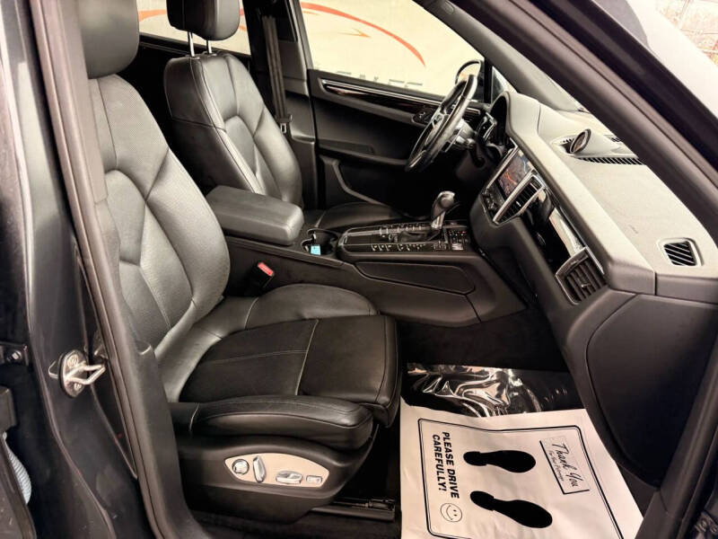 2018 Porsche Macan S