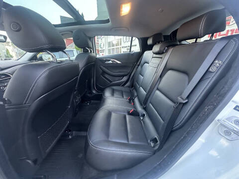 2017 Infiniti QX30 Luxury