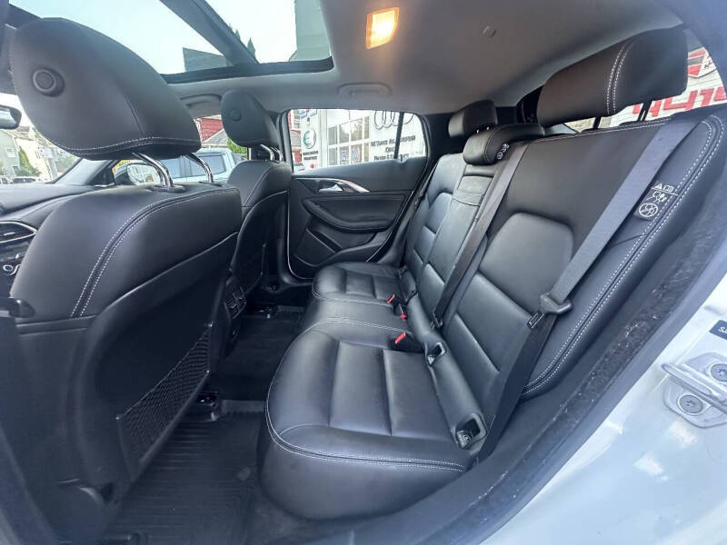2017 Infiniti QX30 Luxury