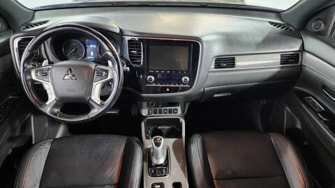 2022 Mitsubishi Outlander PHEV SEL