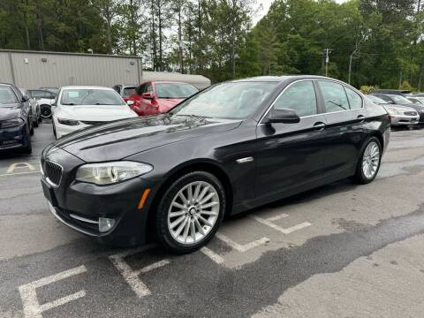 2013 BMW 5 Series for sale at GEORGIA AUTO DEALER LLC in Buford GA