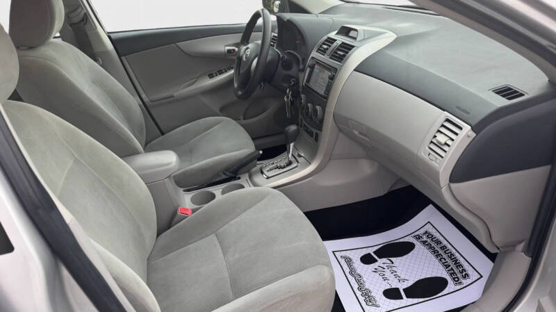 2012 Toyota Corolla LE