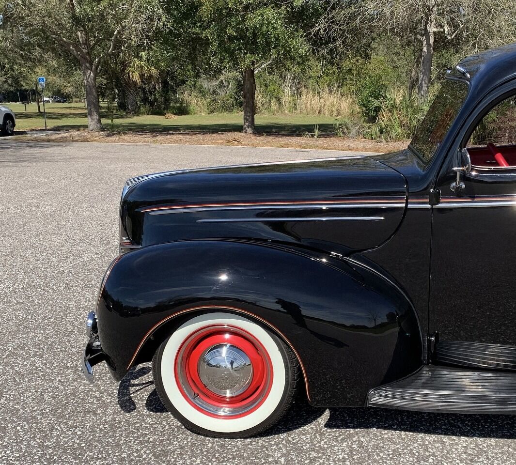 1939 Ford Deluxe 23