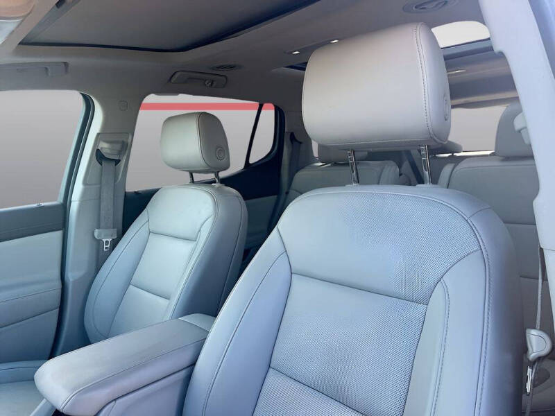 2023 GMC Acadia SLT
