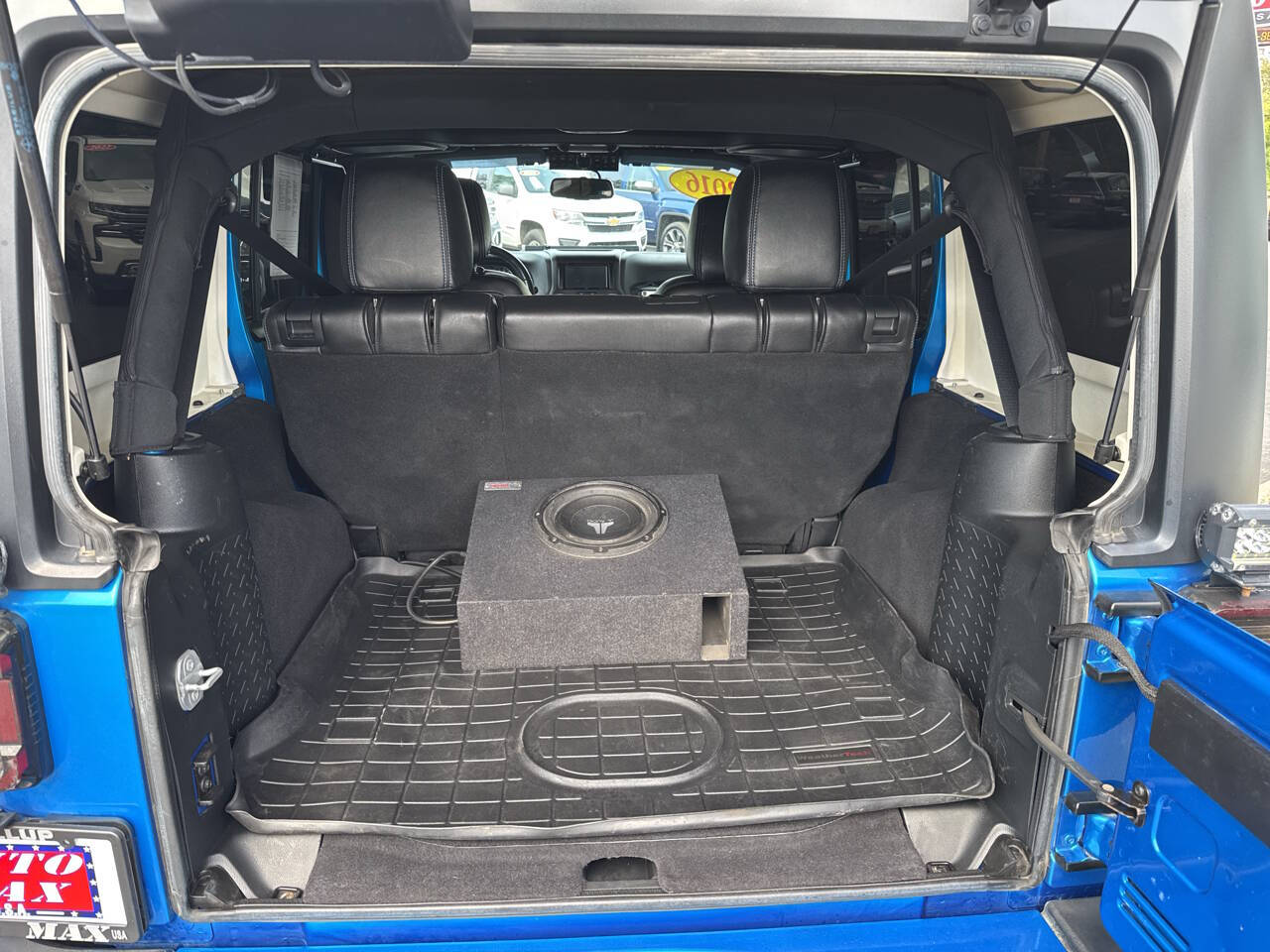 used 2016 Jeep Wrangler Unlimited car, priced at $21,999