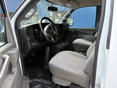 2017 Chevrolet Express 2500