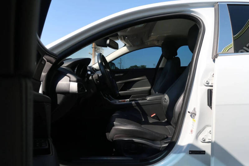 2017 Jaguar XE 35t First Edition