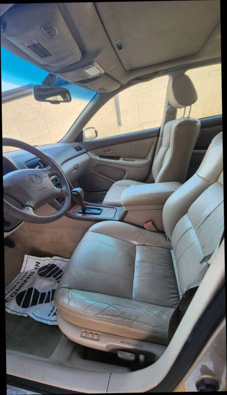 2000 Lexus ES 300