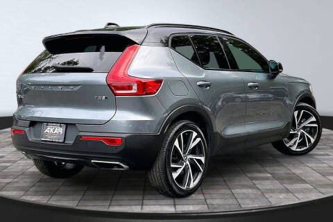 2019 Volvo XC40 T5 R-Design