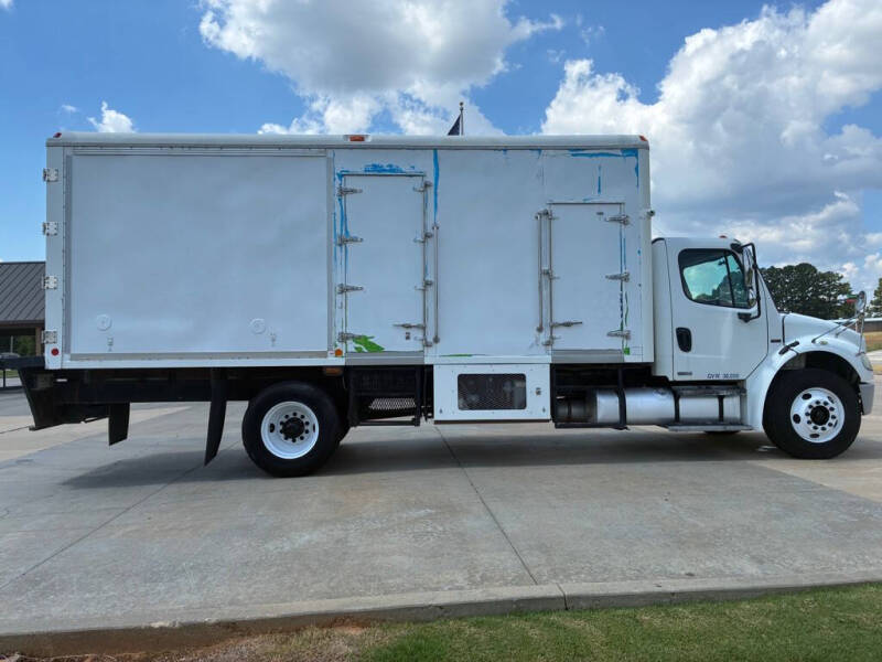 2007 Freightliner M2 106