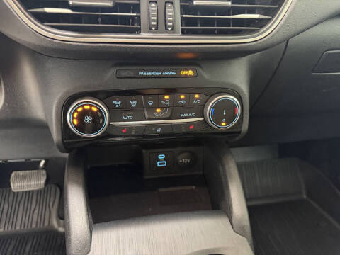 2022 Ford Escape SE