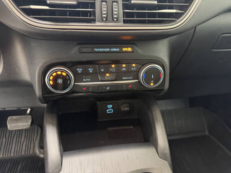 2022 Ford Escape SE