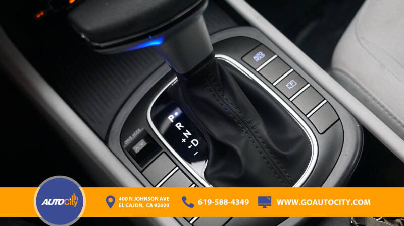 2024 Hyundai Kona SE