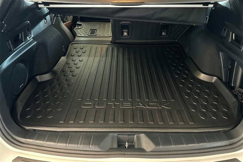 2022 Subaru Outback Touring XT