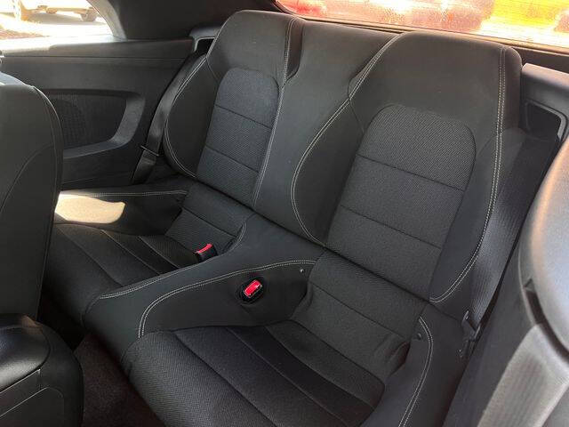 2015 Ford Mustang V6