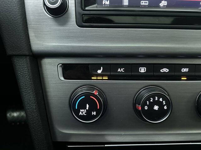 2015 Volkswagen Golf TSI SE