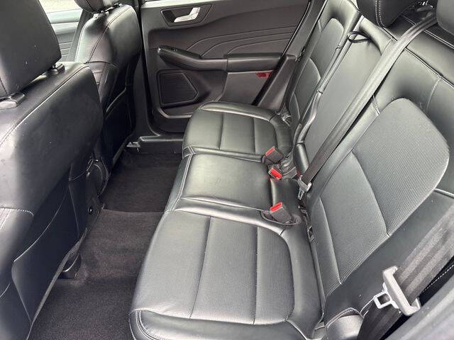2025 Ford Escape Platinum