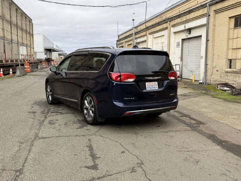 2017 Chrysler Pacifica Limited