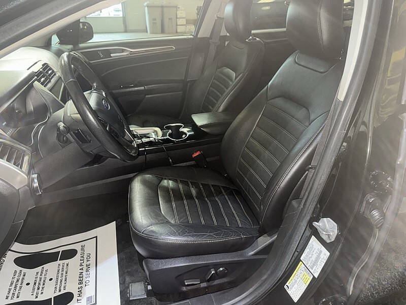 2014 Ford Fusion SE